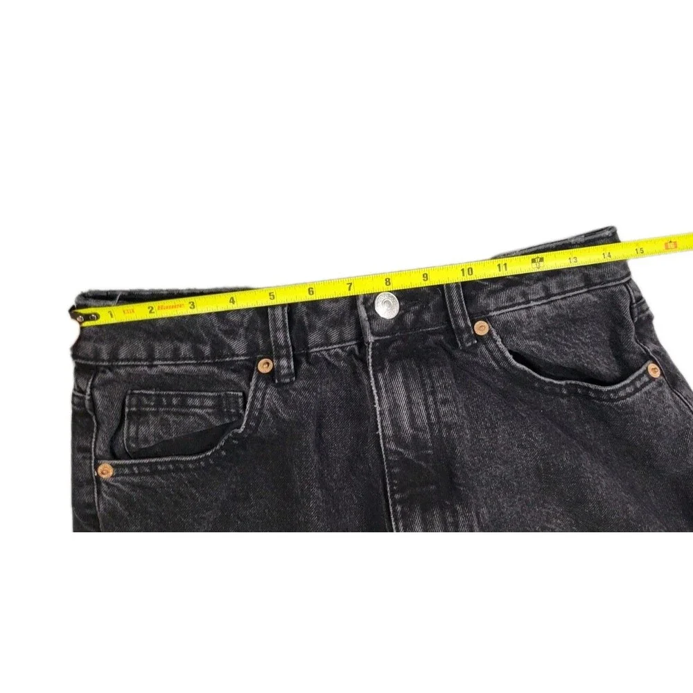 Zara pants are Mom Fit (or 